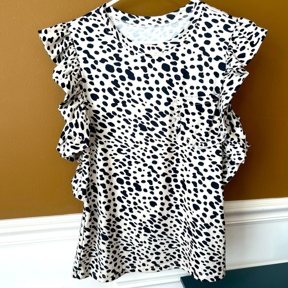 Women’s Animal Print Ruffle Pocket Tee Size Medium - Picture 1 of 4